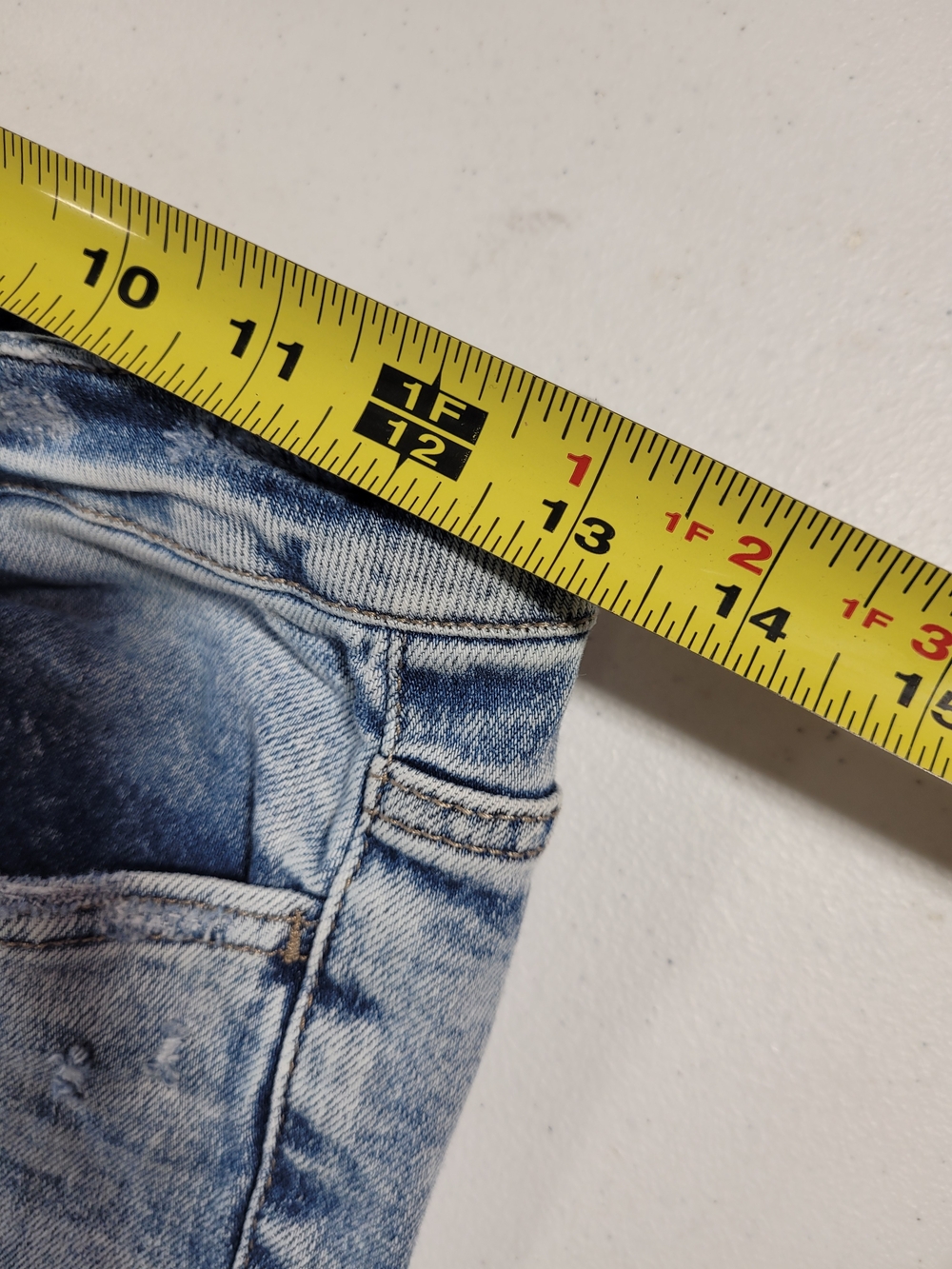Women’s Light Wash Distressed Boyfriend Jeans - Picture 5 of 7